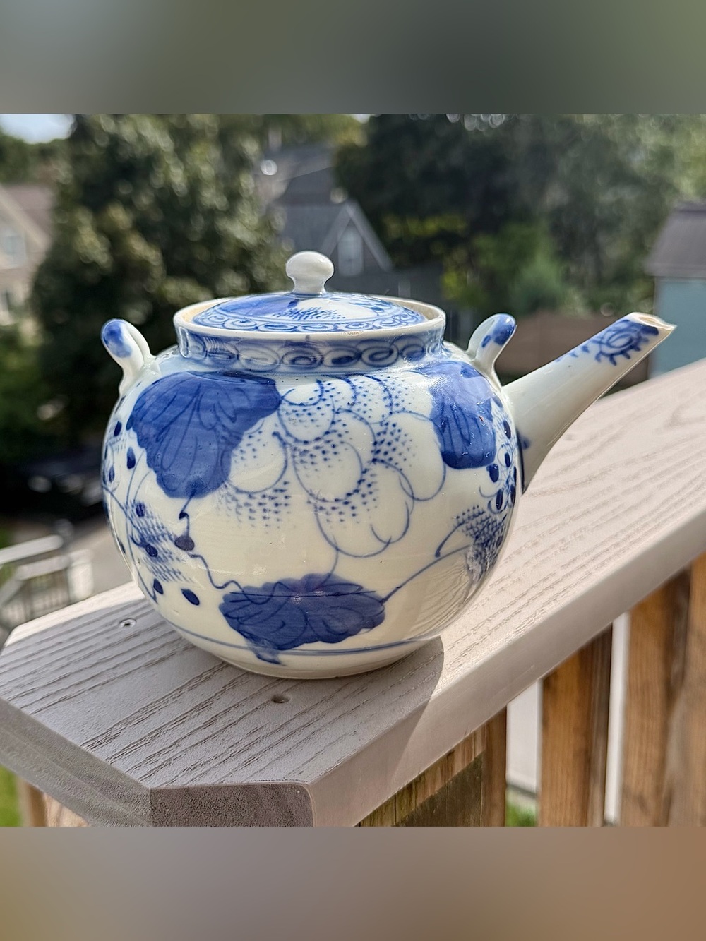 Qing Dynasty Chinese Blue & White Porcelain Teapot, Late 19c.